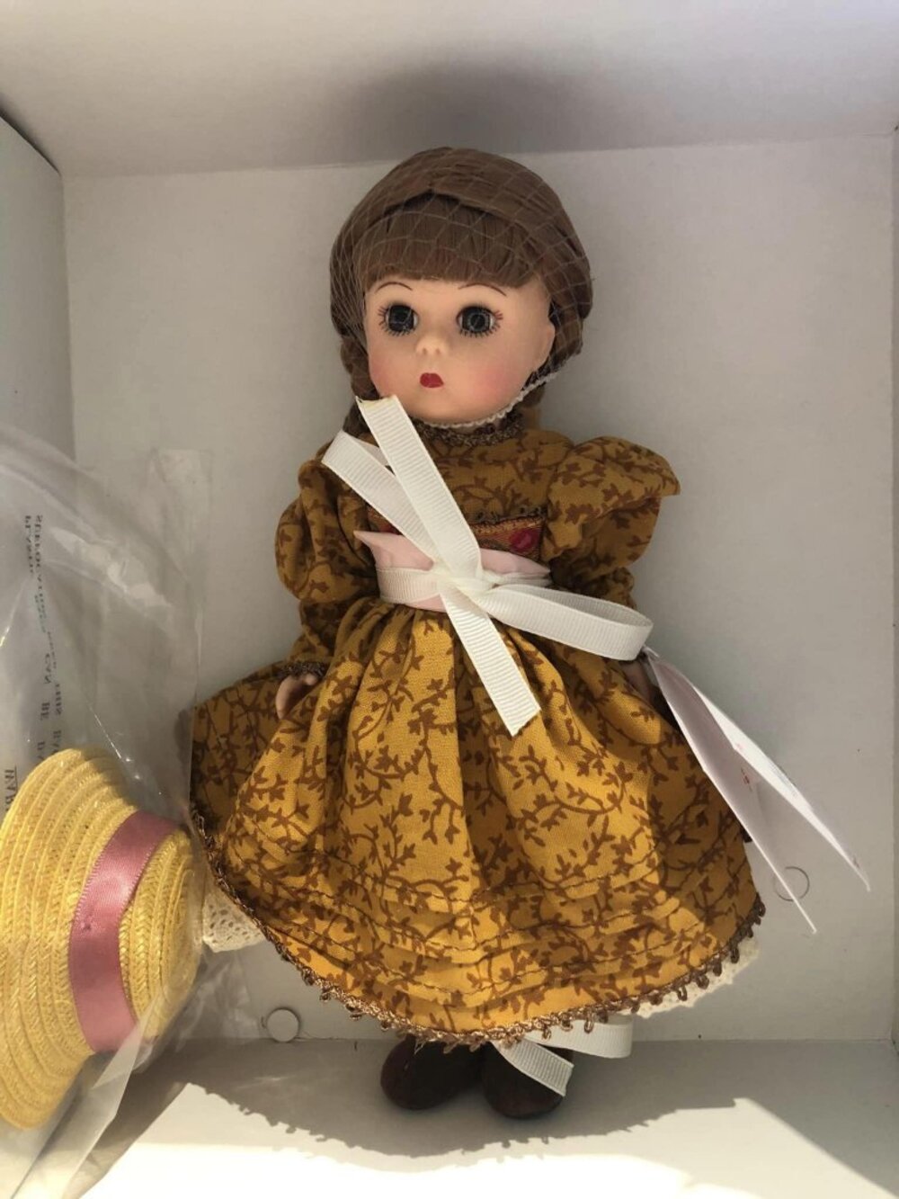 Madame Alexander 8" ANNE OF GREEN GABLES - #36115 NRFB - Stand Included!